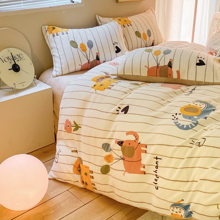 91家纺网 家纺一手货源 找家纺 斯卡诺家纺 2025小清新加厚高克重牛奶绒四件套网红直播爆款 气球小象