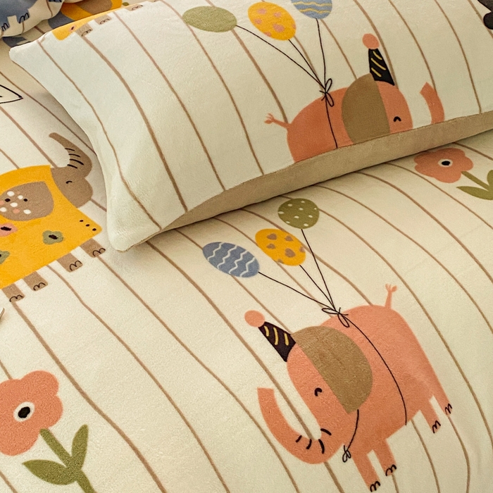 91家纺网 家纺一手货源 找家纺 斯卡诺家纺 2025小清新加厚高克重牛奶绒四件套网红直播爆款 气球小象