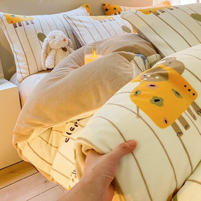 91家纺网 家纺一手货源 找家纺 斯卡诺家纺 2025小清新加厚高克重牛奶绒四件套网红直播爆款 气球小象