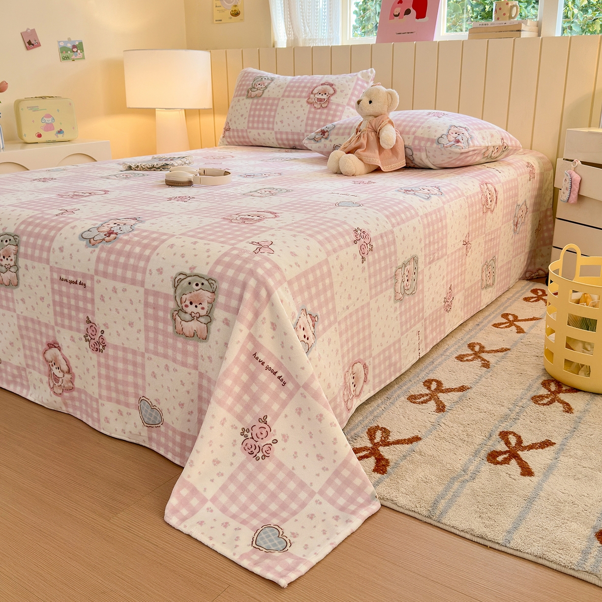 91家纺网 家纺一手货源 找家纺 丽美人家纺 2025新款小版印花牛奶绒床单单床单床单单件 萌熊日记