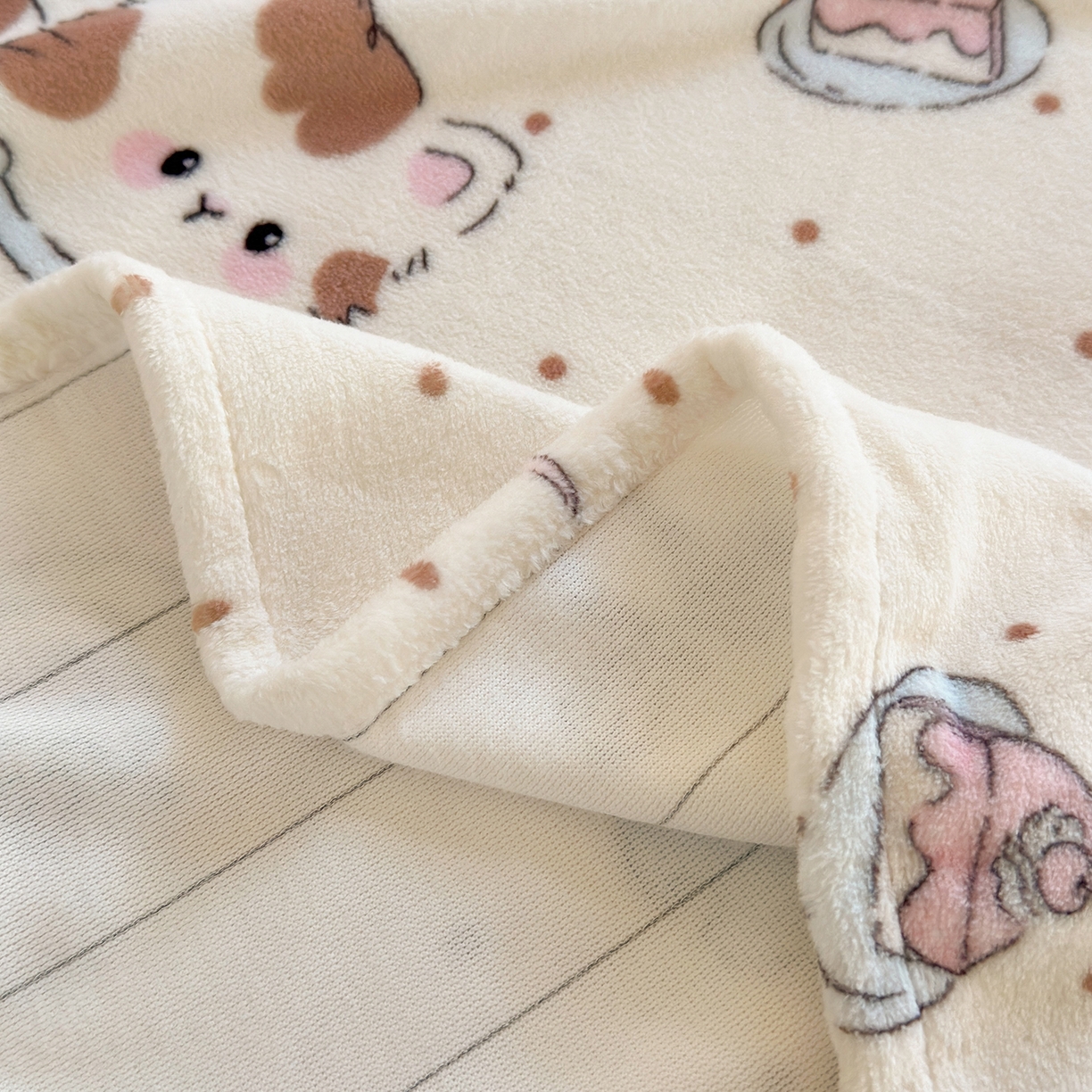 91家纺网 家纺一手货源 找家纺 丽美人家纺 2025新款小版印花牛奶绒床单单床单床单单件 奶萌小猫