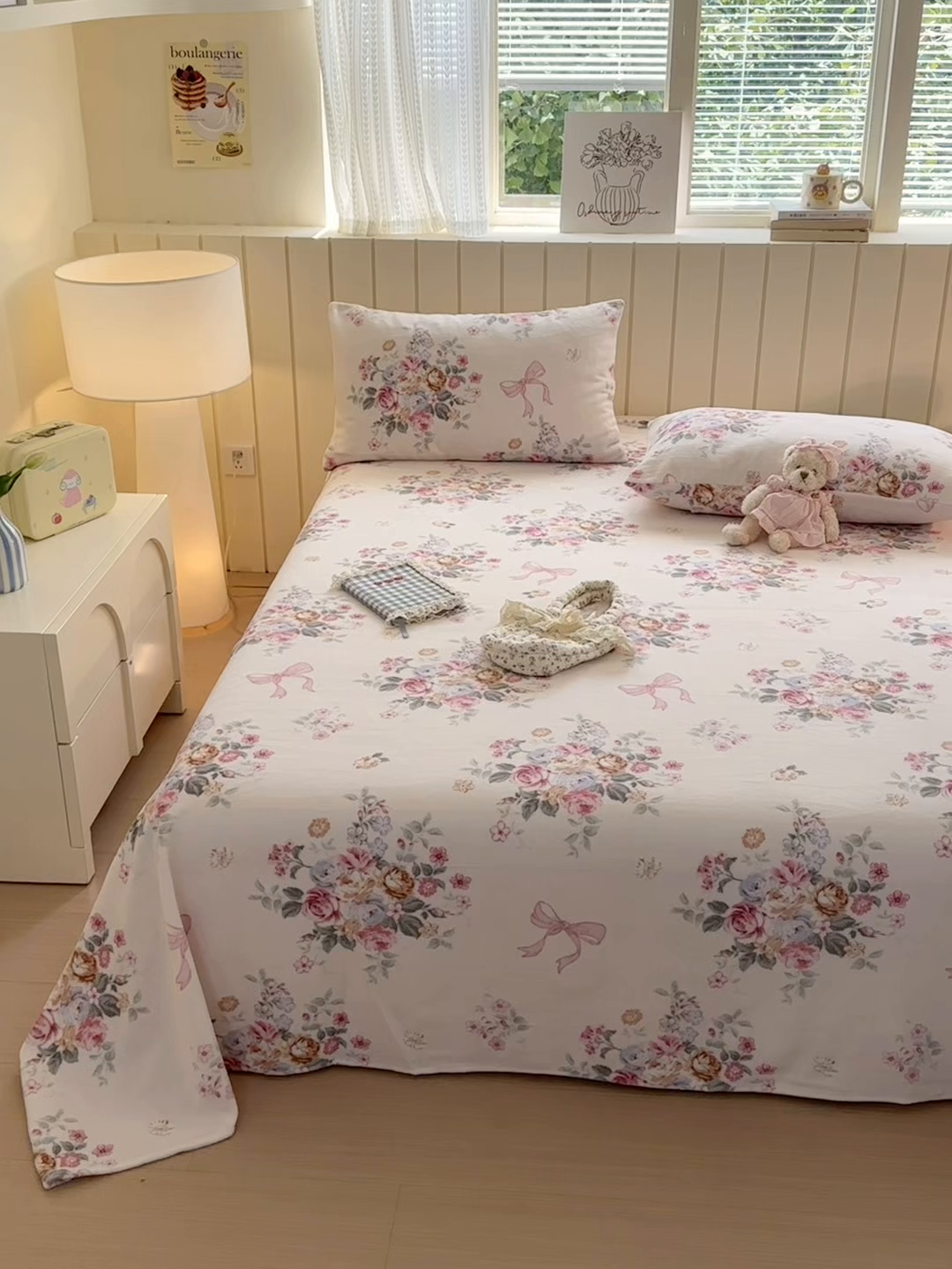 91家纺网 家纺一手货源 找家纺 丽美人家纺 2025新款小版印花牛奶绒床单单床单床单单件 山茶花语-粉