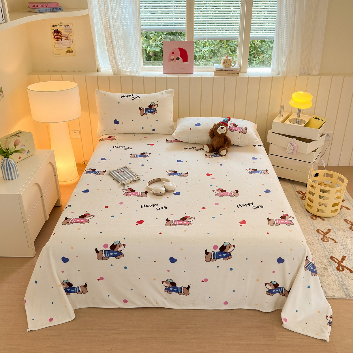 91家纺网 家纺一手货源 找家纺 丽美人家纺 2025新款小版印花牛奶绒床单单床单床单单件 甜品腊肠狗