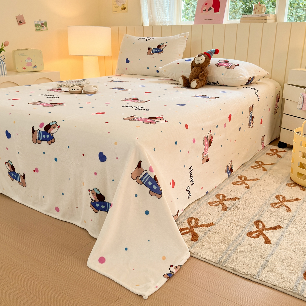 91家纺网 家纺一手货源 找家纺 丽美人家纺 2025新款小版印花牛奶绒床单单床单床单单件 甜品腊肠狗