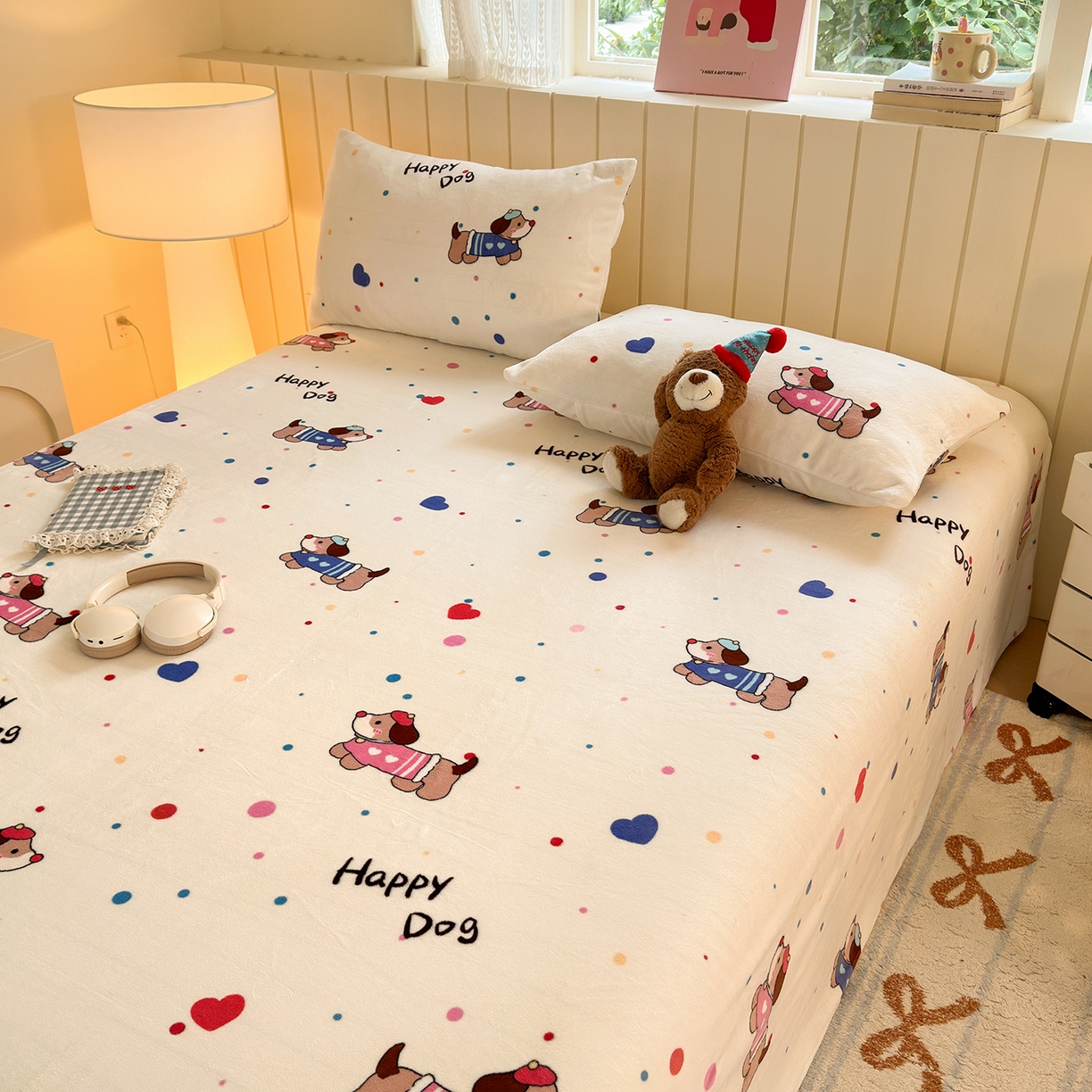 91家纺网 家纺一手货源 找家纺 丽美人家纺 2025新款小版印花牛奶绒床单单床单床单单件 甜品腊肠狗