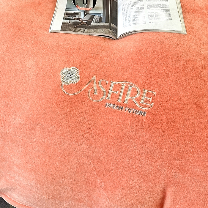 91家纺网 家纺一手货源 找家纺 富缦庭 2025新款牛奶绒绣花四件套 遇见-橙色