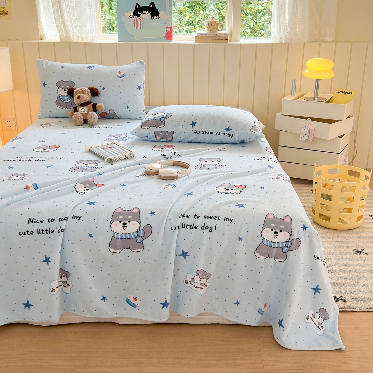 91家纺网 家纺一手货源 找家纺 丽美人家纺 2025新款小版印花牛奶绒床单单床单床单单件 甜心猫咪-蓝