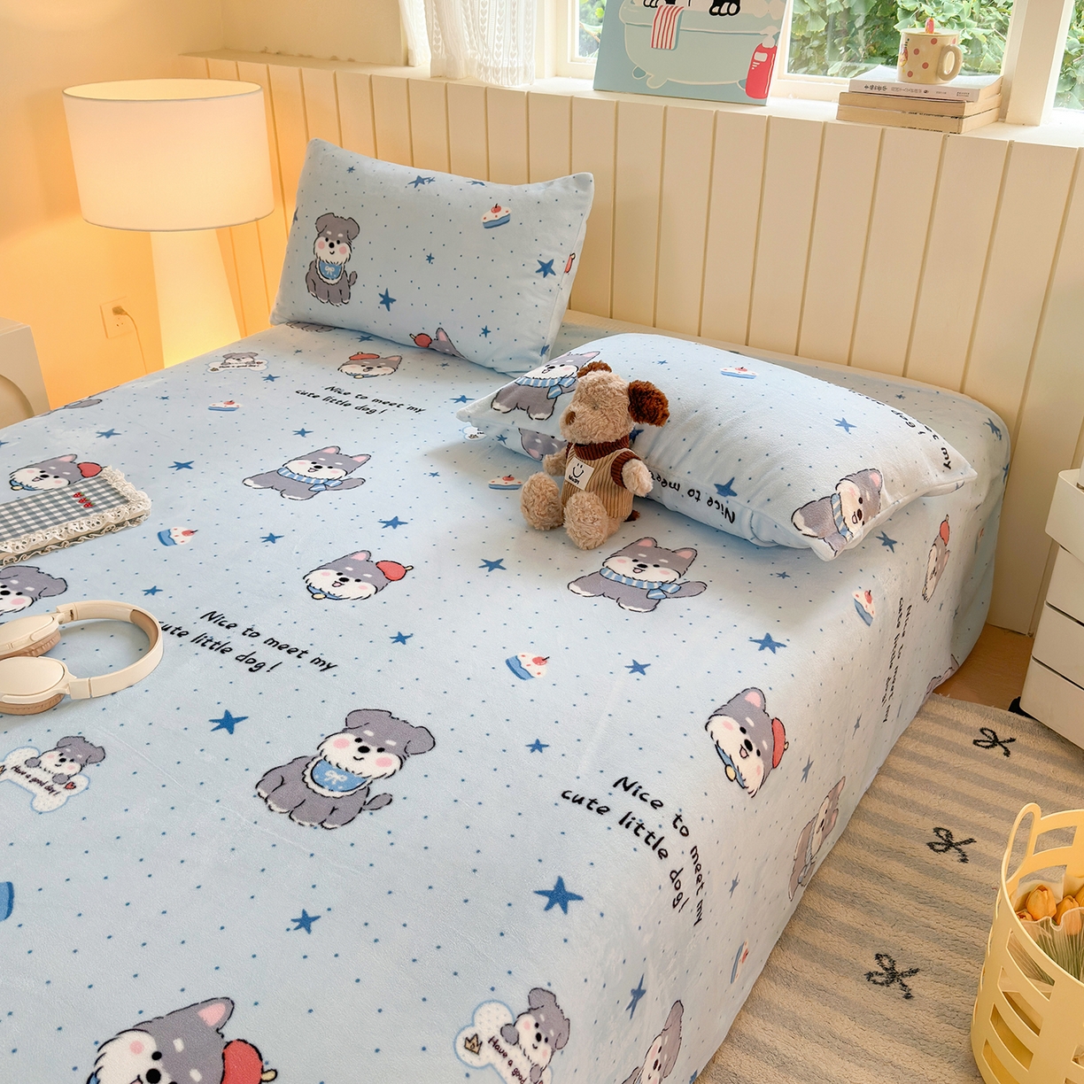 91家纺网 家纺一手货源 找家纺 丽美人家纺 2025新款小版印花牛奶绒床单单床单床单单件 甜心猫咪-蓝