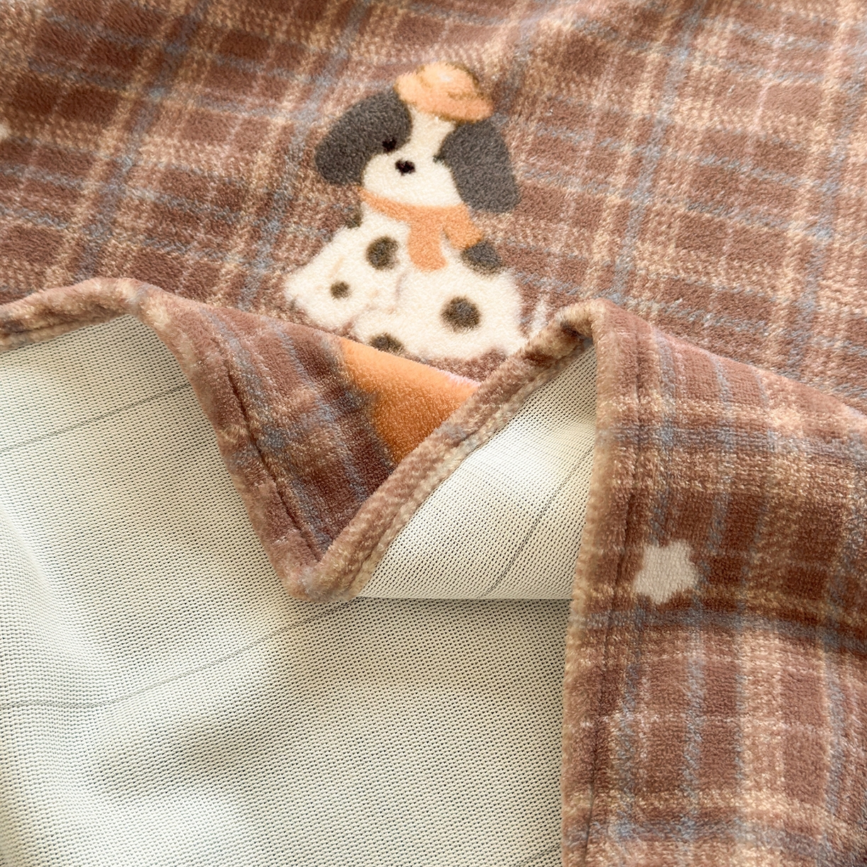 91家纺网 家纺一手货源 找家纺 丽美人家纺 2025新款小版印花牛奶绒床单单床单床单单件 英伦小狗