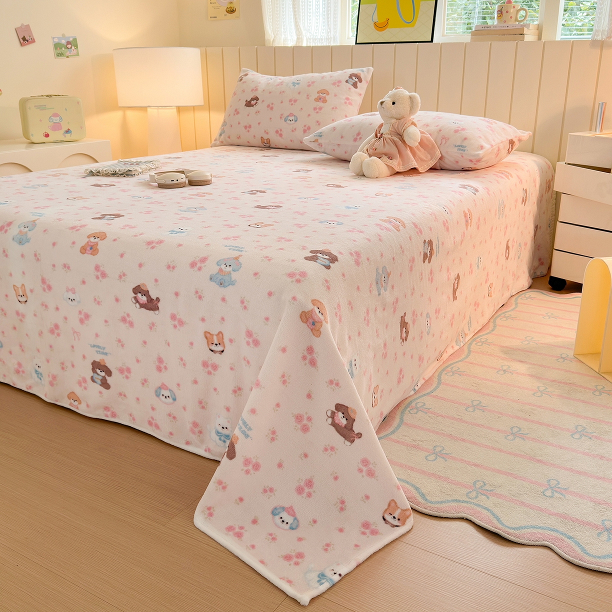 91家纺网 家纺一手货源 找家纺 丽美人家纺 2025新款小版印花牛奶绒床单单床单床单单件 油画小萌物