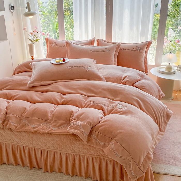 91家纺网 家纺一手货源 找家纺 乐嘉盈 2025年新款纯色刺绣牛奶绒四件套-玫瑰缘 玫瑰缘-橙