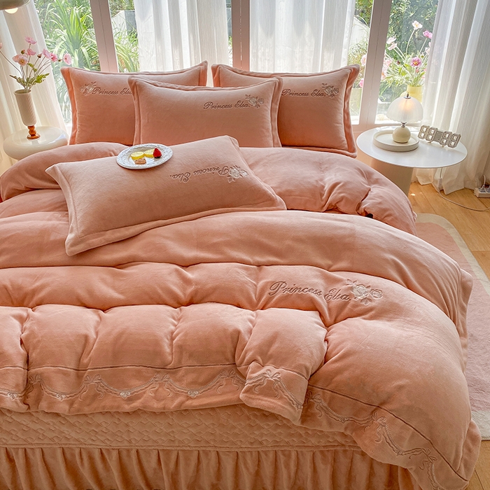 91家纺网 家纺一手货源 找家纺 乐嘉盈 2025年新款纯色刺绣牛奶绒四件套-玫瑰缘 玫瑰缘-橙