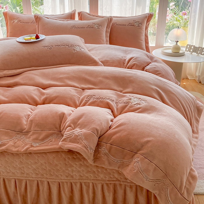 91家纺网 家纺一手货源 找家纺 乐嘉盈 2025年新款纯色刺绣牛奶绒四件套-玫瑰缘 玫瑰缘-橙