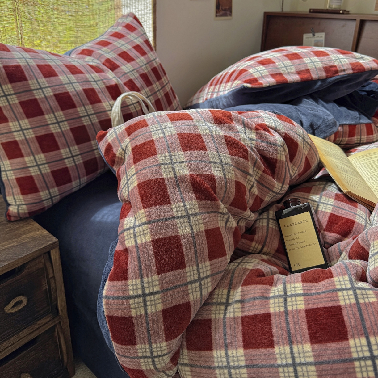 91家纺网 家纺一手货源 找家纺 耀达家居 2025新款高克重复古格子牛奶绒四件套（提供买家秀） 复古格纹-红