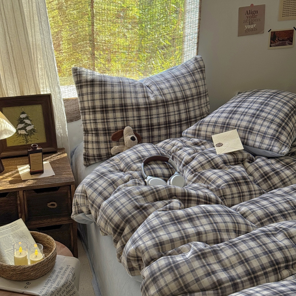 91家纺网 家纺一手货源 找家纺 耀达家居 2025新款高克重复古格子牛奶绒四件套（提供买家秀） 复古格纹-灰蓝