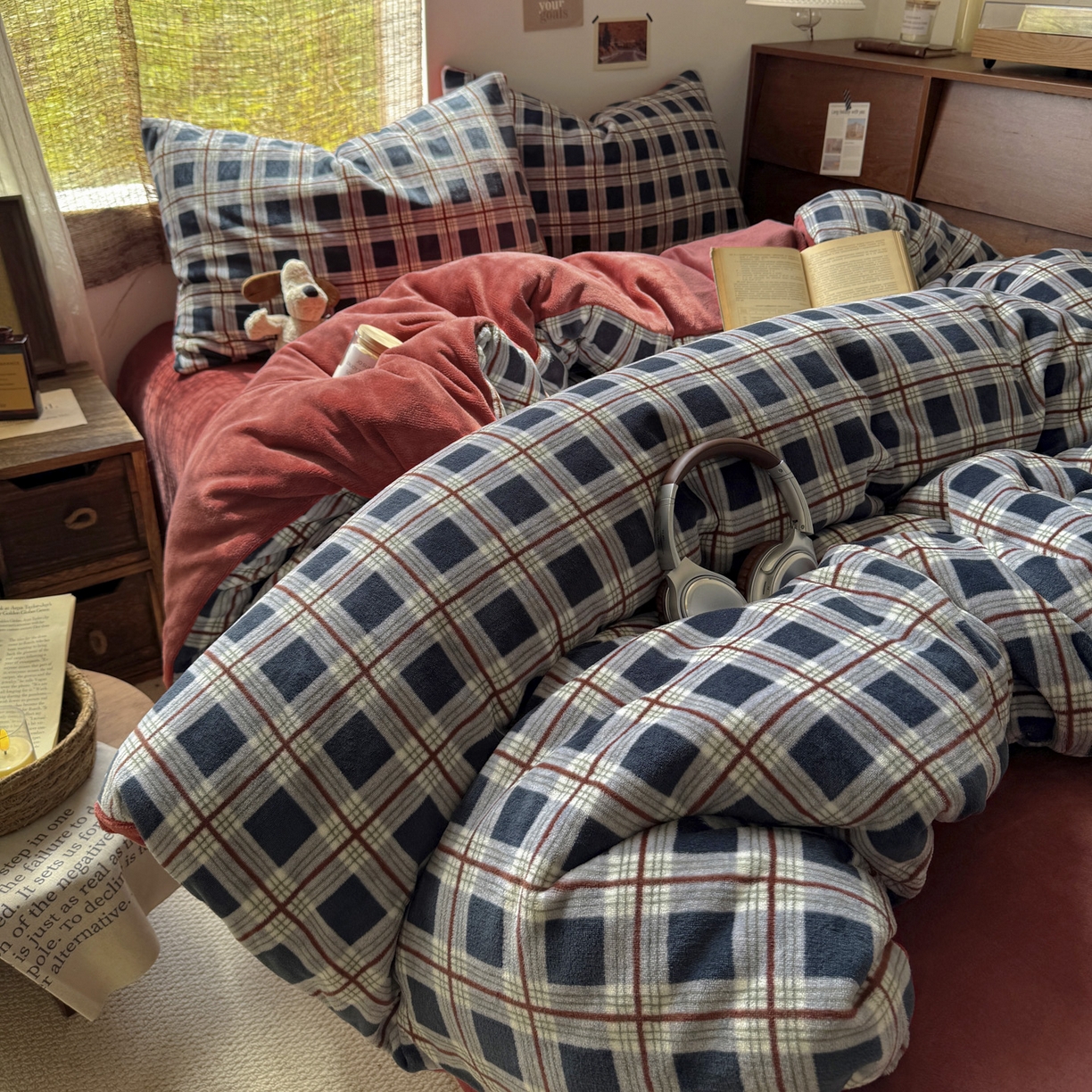 91家纺网 家纺一手货源 找家纺 耀达家居 2025新款高克重复古格子牛奶绒四件套（提供买家秀） 复古格纹-藏青