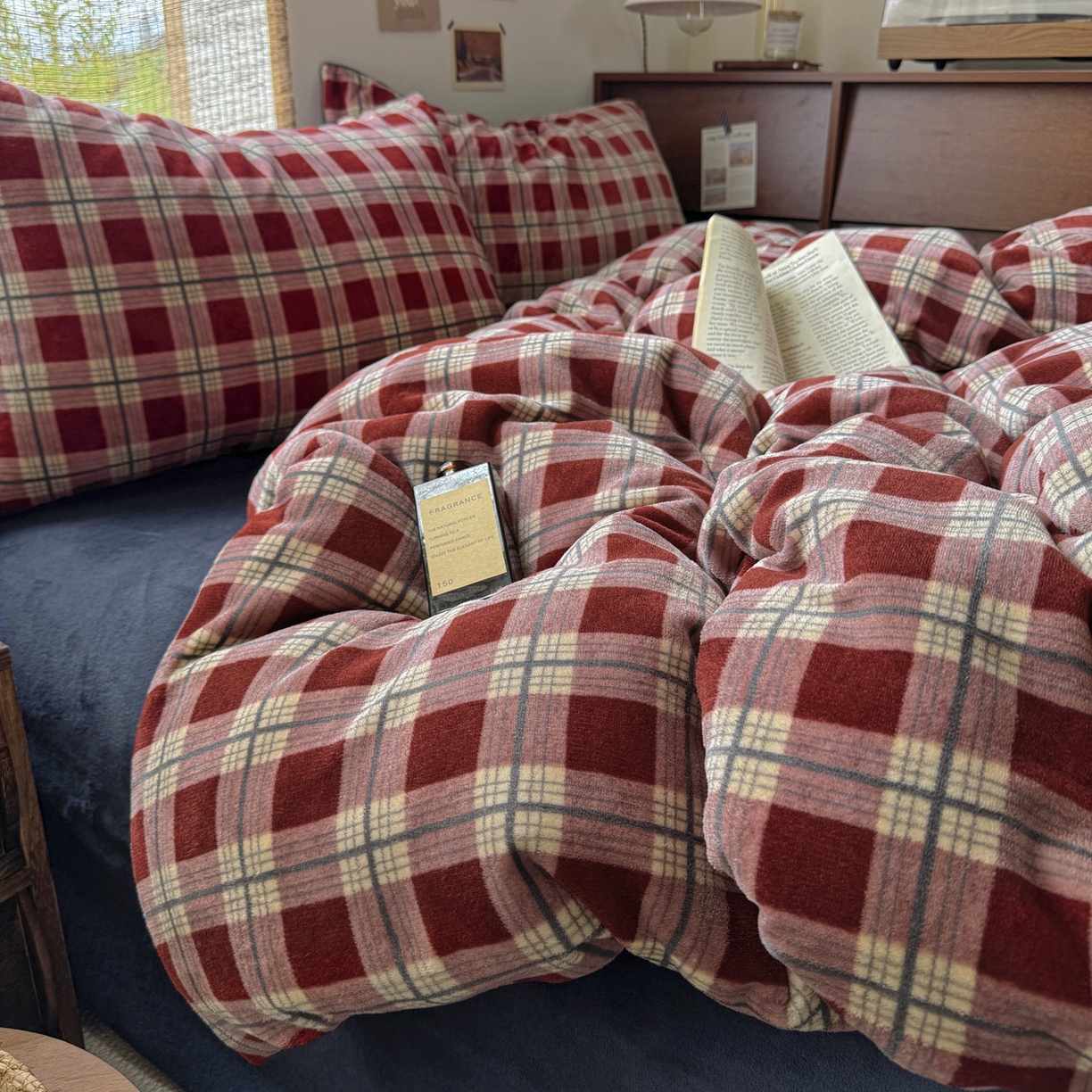 91家纺网 家纺一手货源 找家纺 耀达家居 2025新款高克重复古格子牛奶绒四件套（提供买家秀） 复古格纹-红