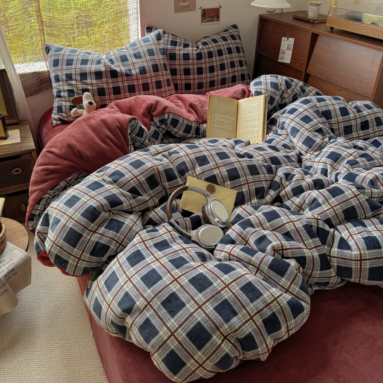 91家纺网 家纺一手货源 找家纺 耀达家居 2025新款高克重复古格子牛奶绒四件套（提供买家秀） 复古格纹-藏青