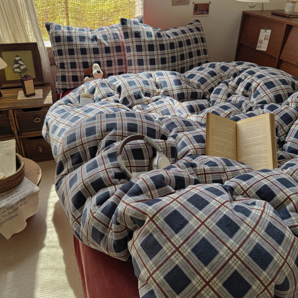 91家纺网 家纺一手货源 找家纺 耀达家居 2025新款高克重复古格子牛奶绒四件套（提供买家秀） 复古格纹-藏青