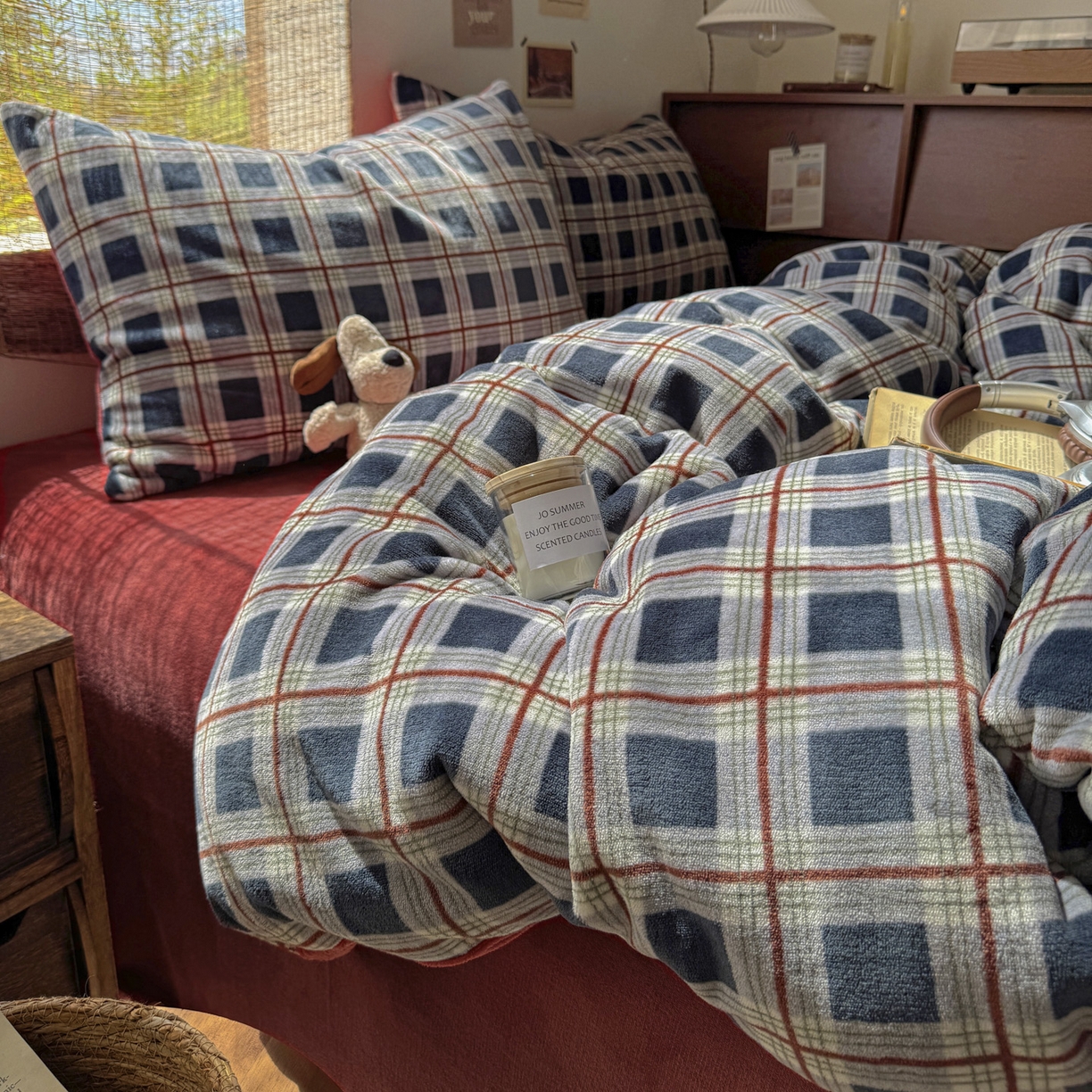 91家纺网 家纺一手货源 找家纺 耀达家居 2025新款高克重复古格子牛奶绒四件套（提供买家秀） 复古格纹-藏青