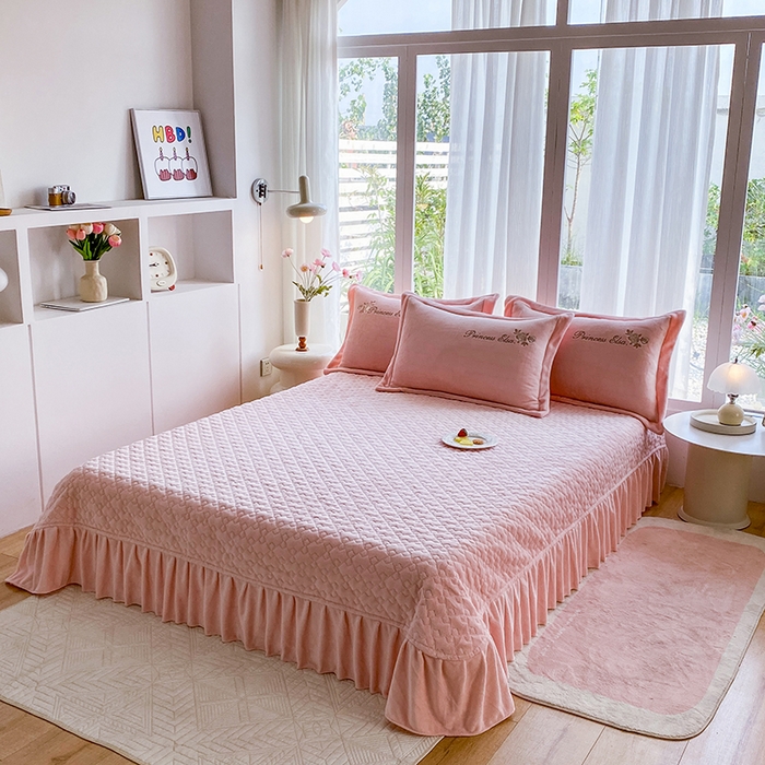 91家纺网 家纺一手货源 找家纺 乐嘉盈 2025年新款纯色刺绣牛奶绒四件套-玫瑰缘 玫瑰缘-粉