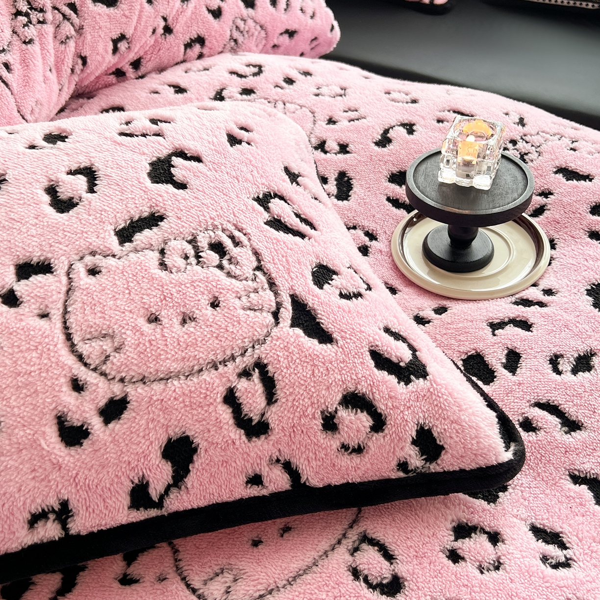 91家纺网 家纺一手货源 找家纺 安哆啦家纺 2025新款舒棉绒阳离子提花牛奶绒四件套 提花-KT粉