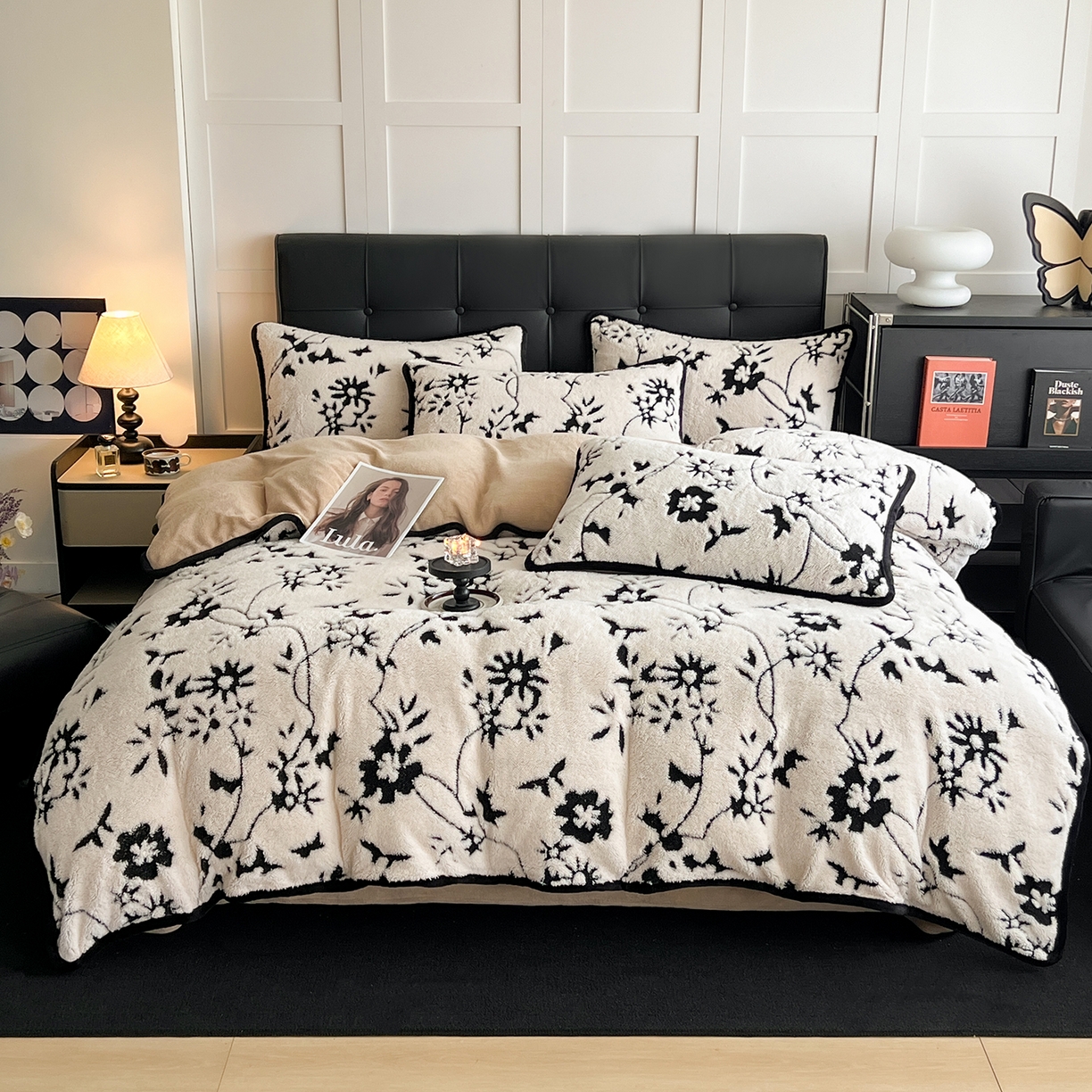 91家纺网 家纺一手货源 找家纺 安哆啦家纺 2025新款舒棉绒阳离子提花牛奶绒四件套 提花-生如夏花白