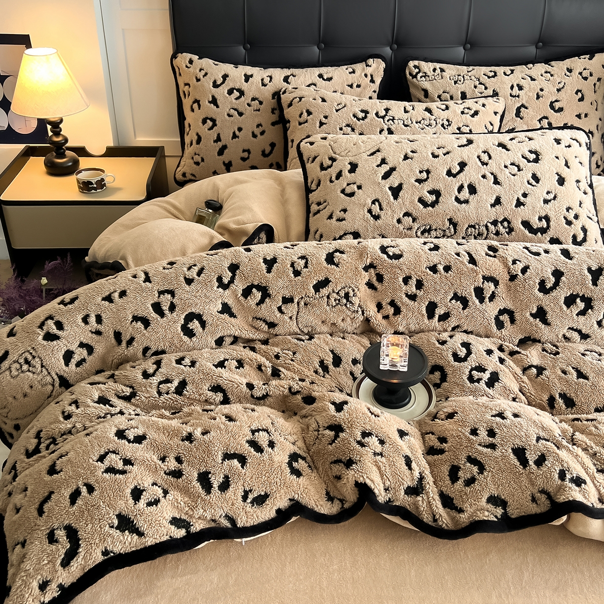 91家纺网 家纺一手货源 找家纺 安哆啦家纺 2025新款舒棉绒阳离子提花牛奶绒四件套 提花-KT咖