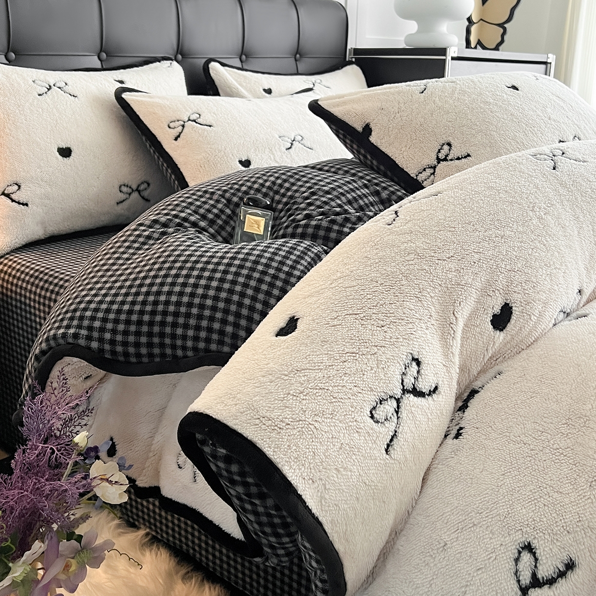 91家纺网 家纺一手货源 找家纺 安哆啦家纺 2025新款舒棉绒阳离子提花牛奶绒四件套 提花-蝴蝶结