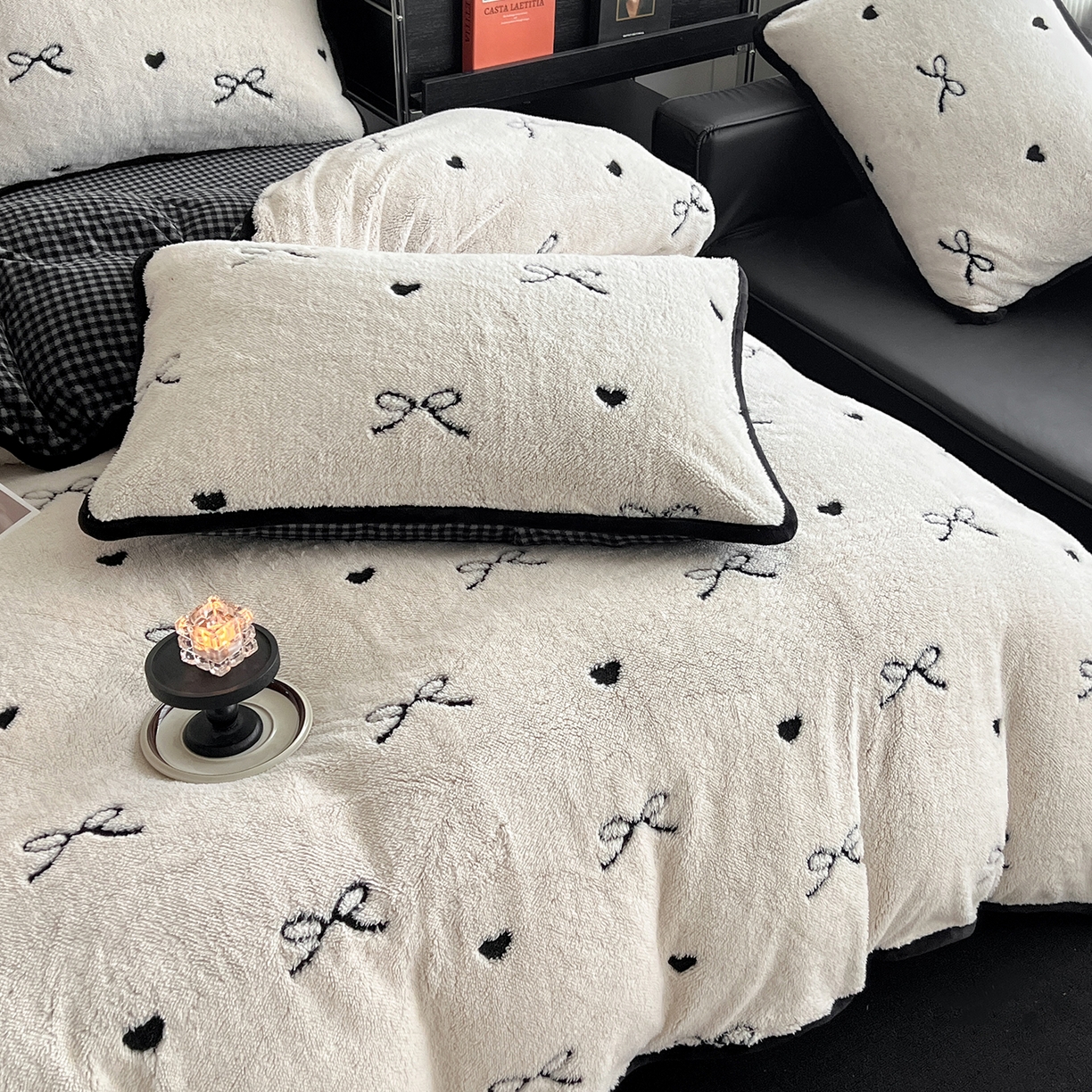 91家纺网 家纺一手货源 找家纺 安哆啦家纺 2025新款舒棉绒阳离子提花牛奶绒四件套 提花-蝴蝶结