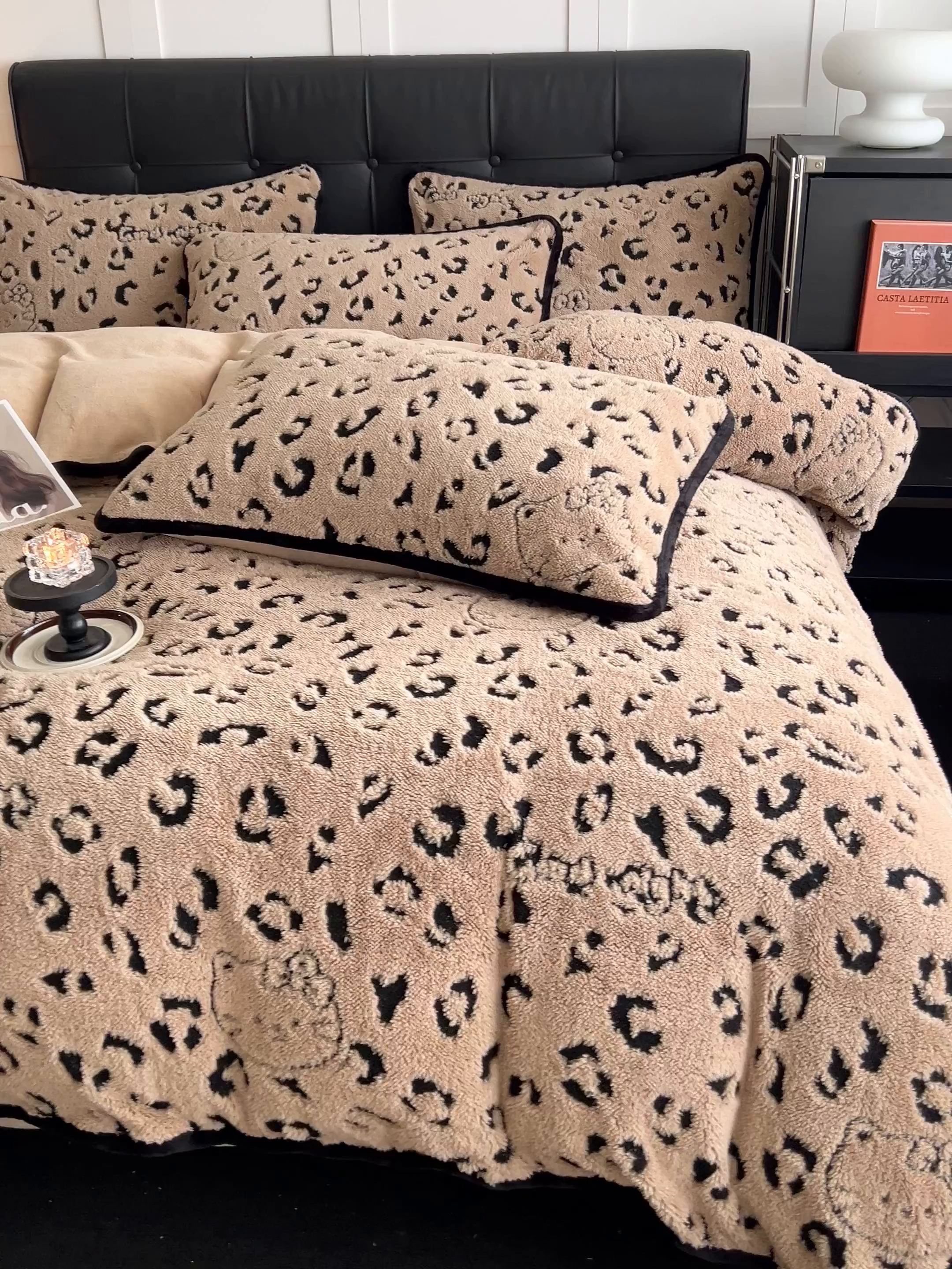 91家纺网 家纺一手货源 找家纺 安哆啦家纺 2025新款舒棉绒阳离子提花牛奶绒四件套 提花-KT咖