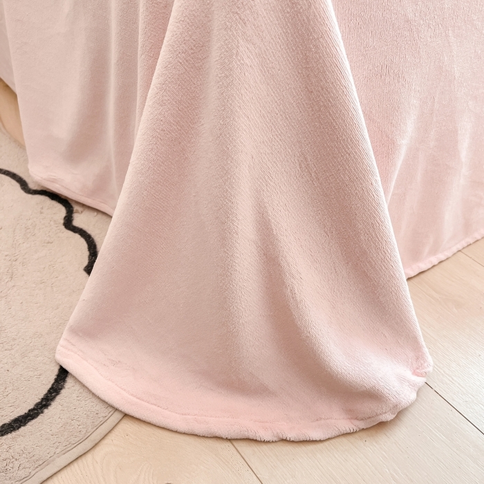 91家纺网 家纺一手货源 找家纺 （总）FORTWO家纺原创设计（FOR TWO家纺） 2025新款羊羔绒绣花四件套-草莓果果