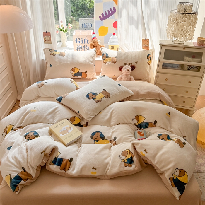 91家纺网 家纺一手货源 找家纺 艾特你 2025新款全工艺200克牛奶绒四件套 巴迪狗