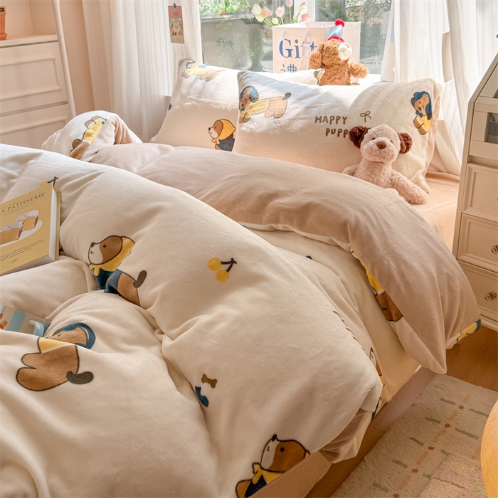 91家纺网 家纺一手货源 找家纺 艾特你 2025新款全工艺200克牛奶绒四件套 巴迪狗