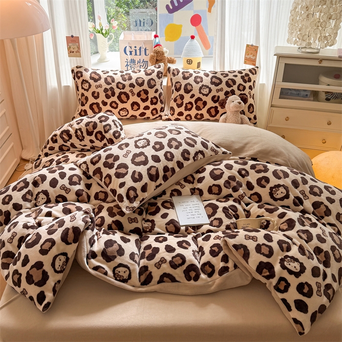 91家纺网 家纺一手货源 找家纺 艾特你 2025新款全工艺200克牛奶绒四件套 豹纹公主