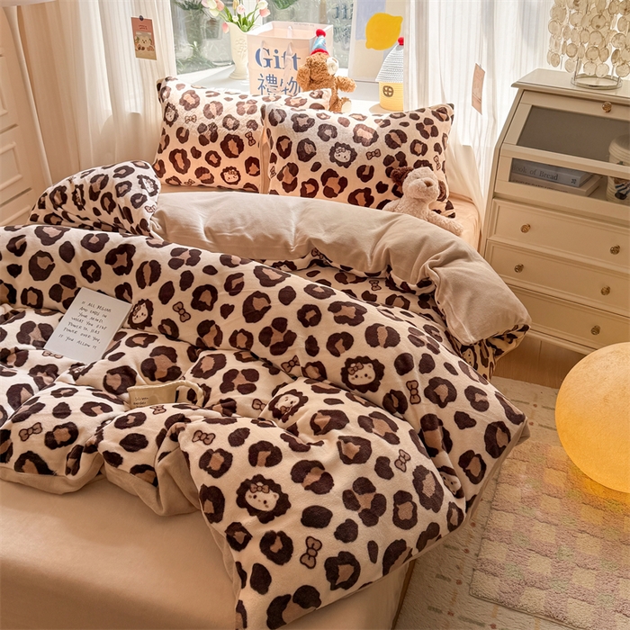 91家纺网 家纺一手货源 找家纺 艾特你 2025新款全工艺200克牛奶绒四件套 豹纹公主