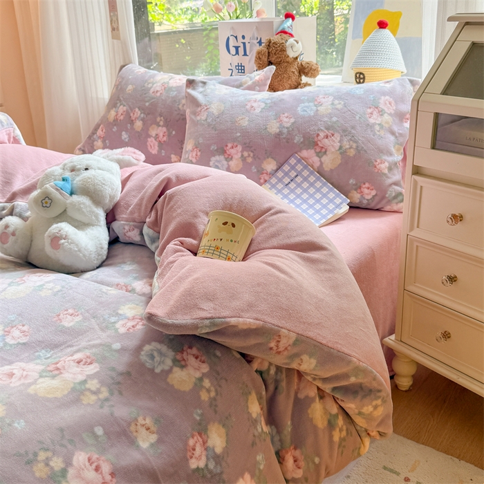 91家纺网 家纺一手货源 找家纺 艾特你 2025新款全工艺200克牛奶绒四件套 春语