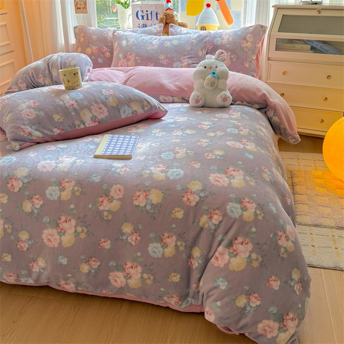 91家纺网 家纺一手货源 找家纺 艾特你 2025新款全工艺200克牛奶绒四件套 春语