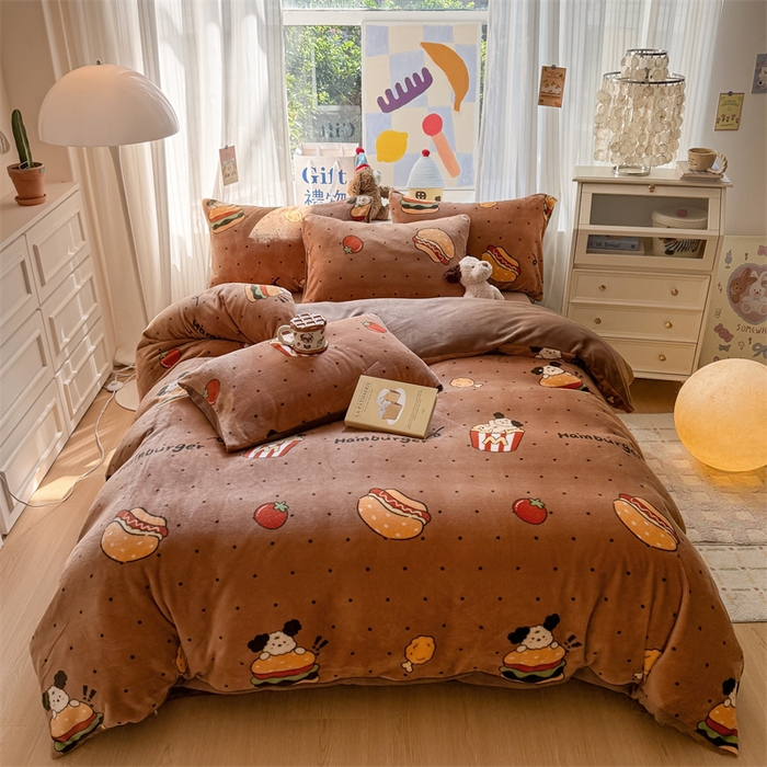 91家纺网 家纺一手货源 找家纺 艾特你 2025新款全工艺200克牛奶绒四件套 汉堡狗