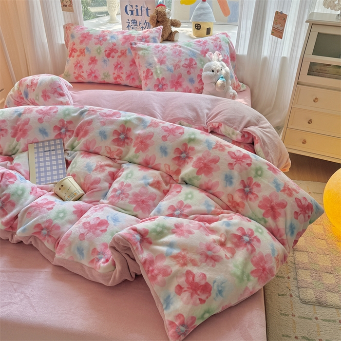 91家纺网 家纺一手货源 找家纺 艾特你 2025新款全工艺200克牛奶绒四件套 花海