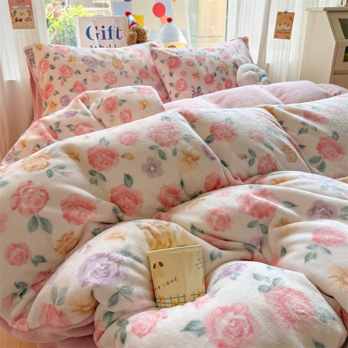 91家纺网 家纺一手货源 找家纺 艾特你 2025新款全工艺200克牛奶绒四件套 花镜