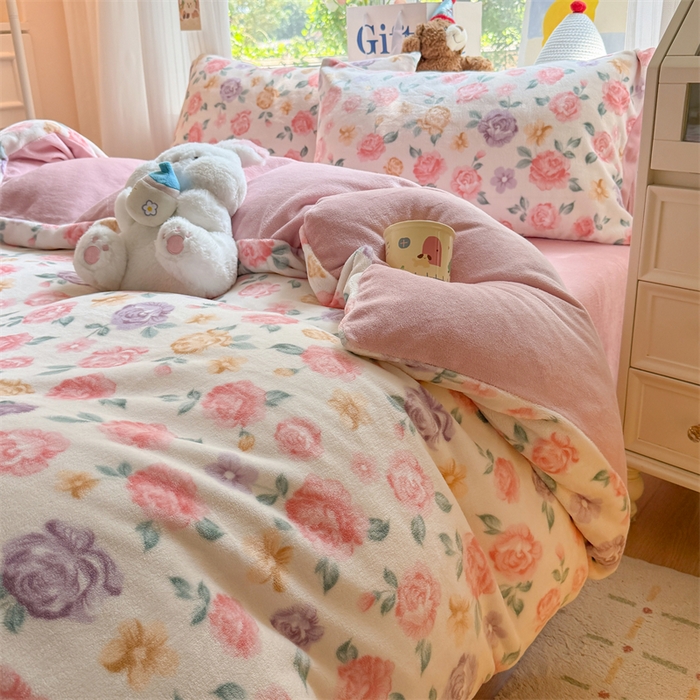 91家纺网 家纺一手货源 找家纺 艾特你 2025新款全工艺200克牛奶绒四件套 花镜