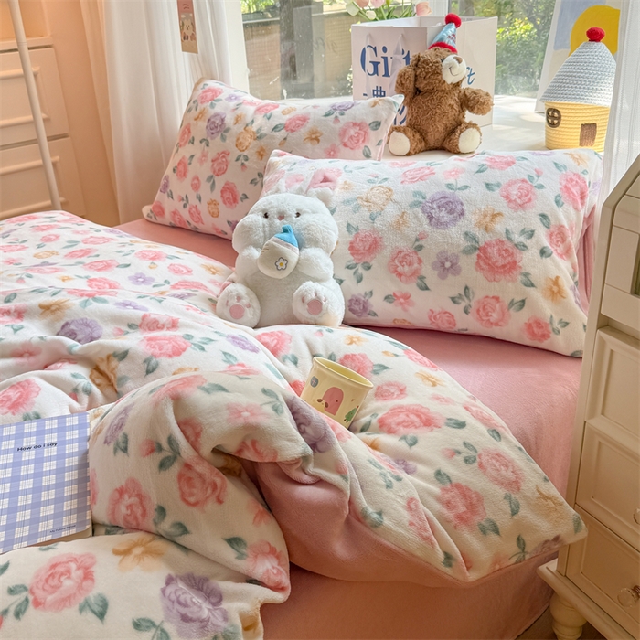 91家纺网 家纺一手货源 找家纺 艾特你 2025新款全工艺200克牛奶绒四件套 花镜