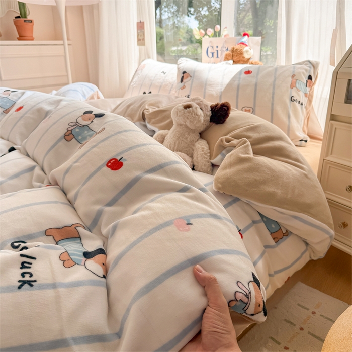 91家纺网 家纺一手货源 找家纺 艾特你 2025新款全工艺200克牛奶绒四件套 快乐节拍