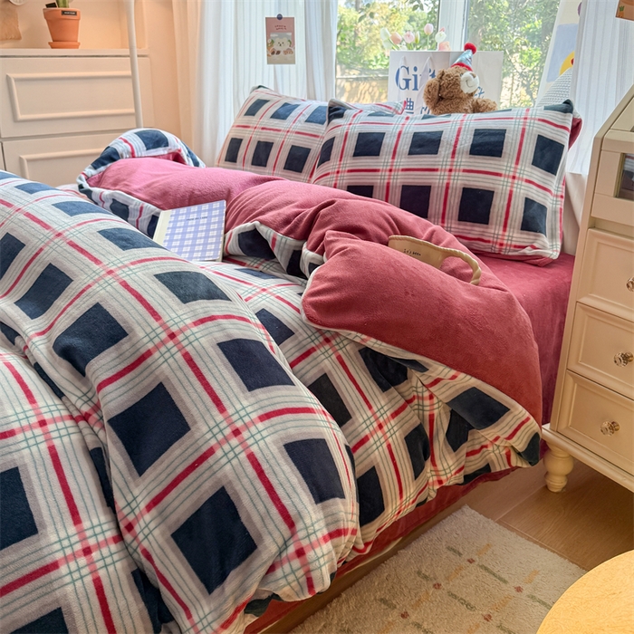 91家纺网 家纺一手货源 找家纺 艾特你 2025新款全工艺200克牛奶绒四件套 马德里