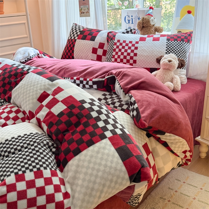 91家纺网 家纺一手货源 找家纺 艾特你 2025新款全工艺200克牛奶绒四件套 迷格