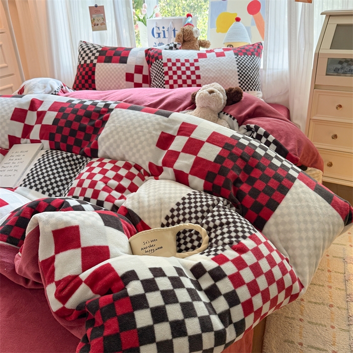 91家纺网 家纺一手货源 找家纺 艾特你 2025新款全工艺200克牛奶绒四件套 迷格