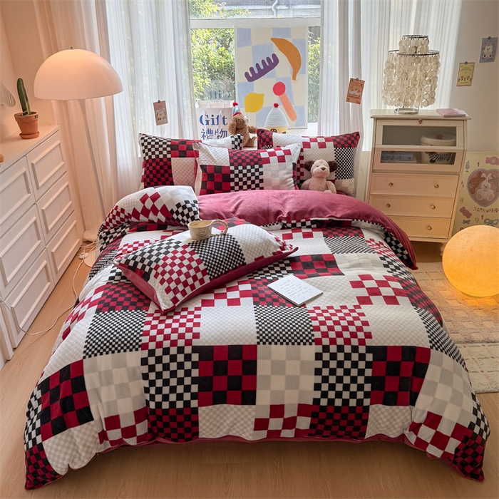 91家纺网 家纺一手货源 找家纺 艾特你 2025新款全工艺200克牛奶绒四件套 迷格