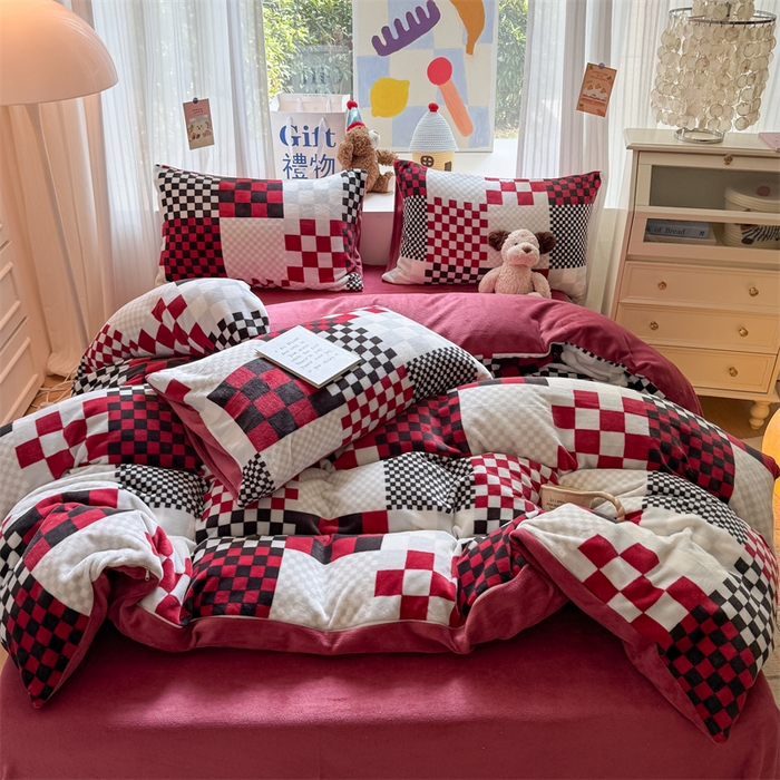 91家纺网 家纺一手货源 找家纺 艾特你 2025新款全工艺200克牛奶绒四件套 迷格