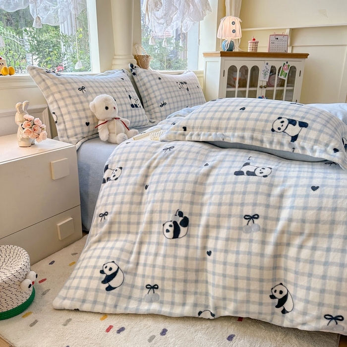 91家纺网 家纺一手货源 找家纺 绵庭家纺 2025新款高克重牛奶绒印花四件套系列 奶熊嘟嘟